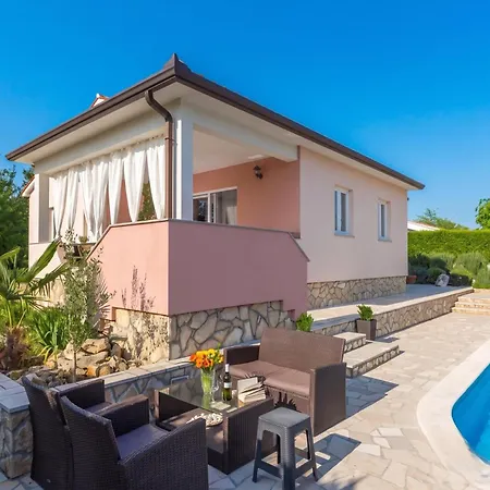 Istrian Stella For 8: Pool & Sauna